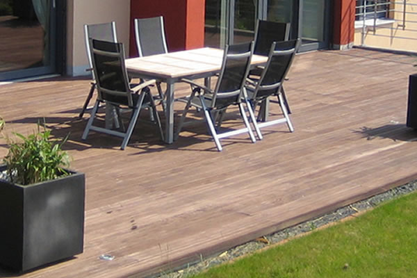 Abb. Terrasse in IPE